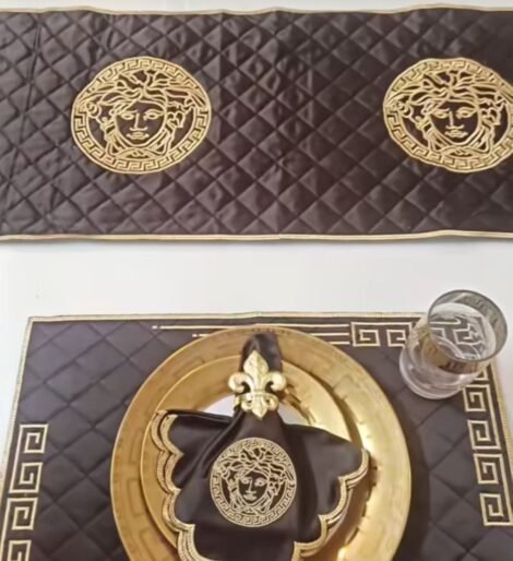 Designer 6 Seater Table Linen (Set of 25 Pieces)